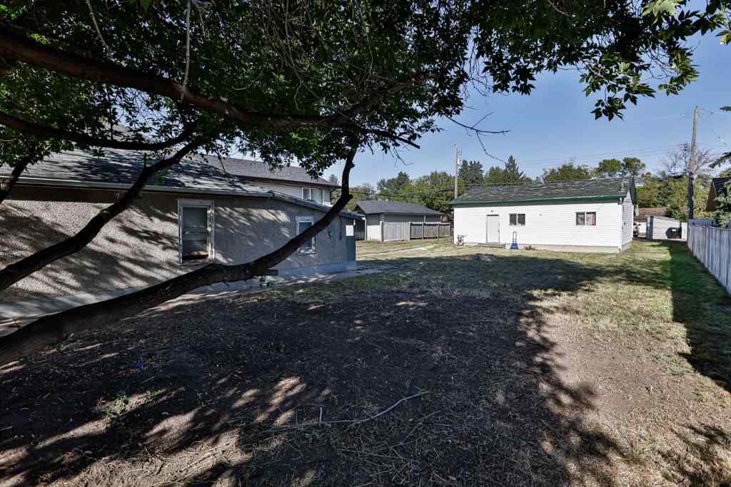 MLS® A2251902 - 915 6 Street N in Staffordville Lethbridge, Residential