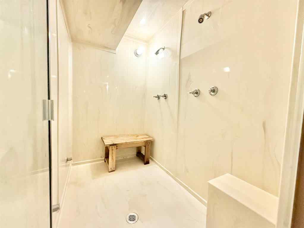 MLS® A2251905 - 15 Laurel Place W in West End Brooks, Residential