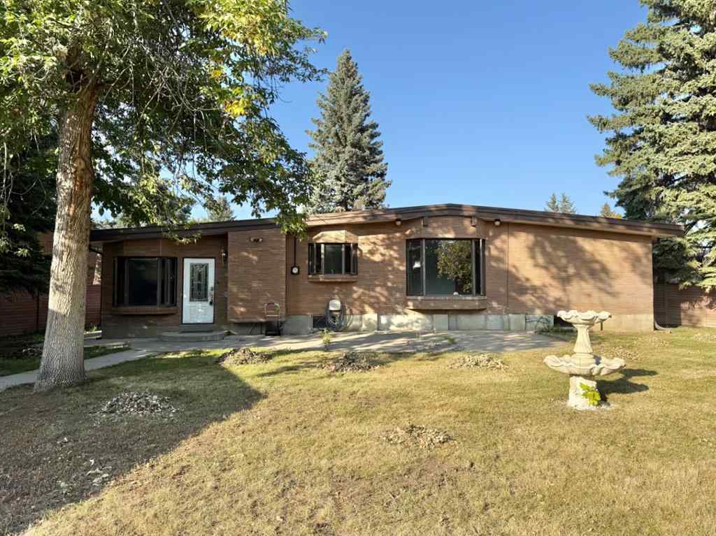 MLS® A2251905 - 15 Laurel Place W in West End Brooks, Residential