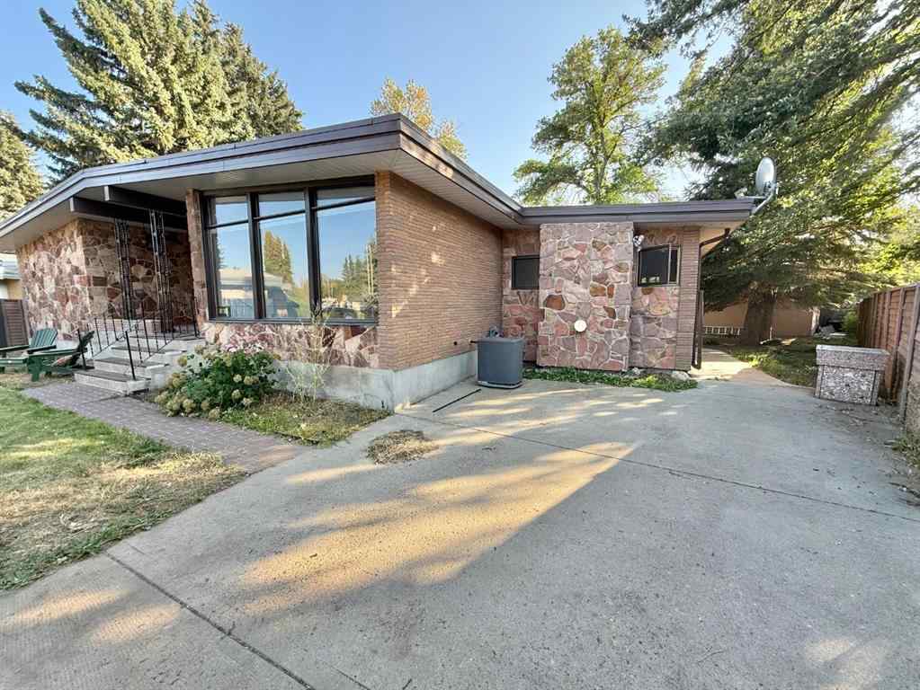MLS® A2251905 - 15 Laurel Place W in West End Brooks, Residential