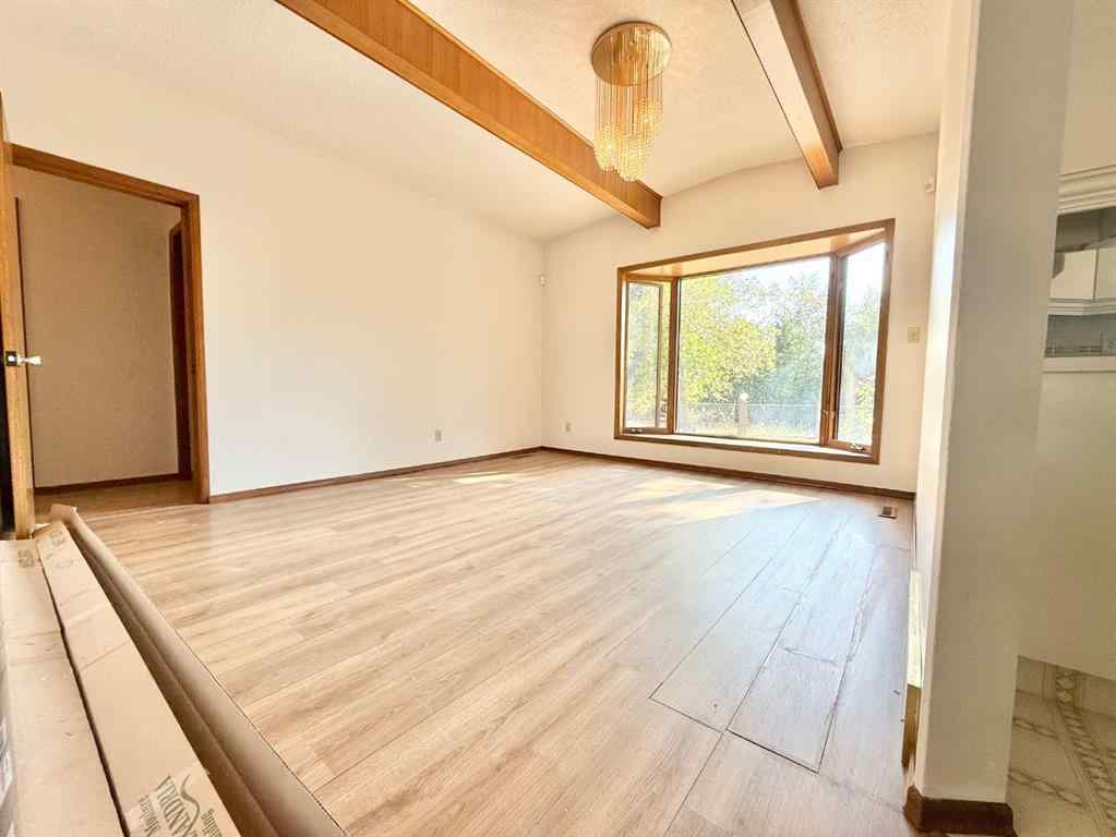 MLS® A2251905 - 15 Laurel Place W in West End Brooks, Residential