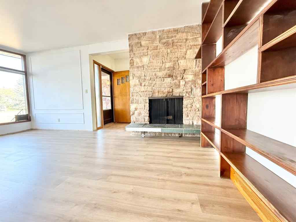 MLS® A2251905 - 15 Laurel Place W in West End Brooks, Residential