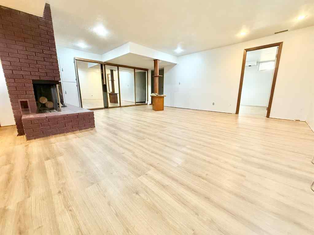 MLS® A2251905 - 15 Laurel Place W in West End Brooks, Residential