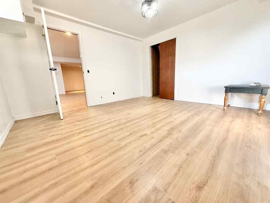 MLS® A2251905 - 15 Laurel Place W in West End Brooks, Residential
