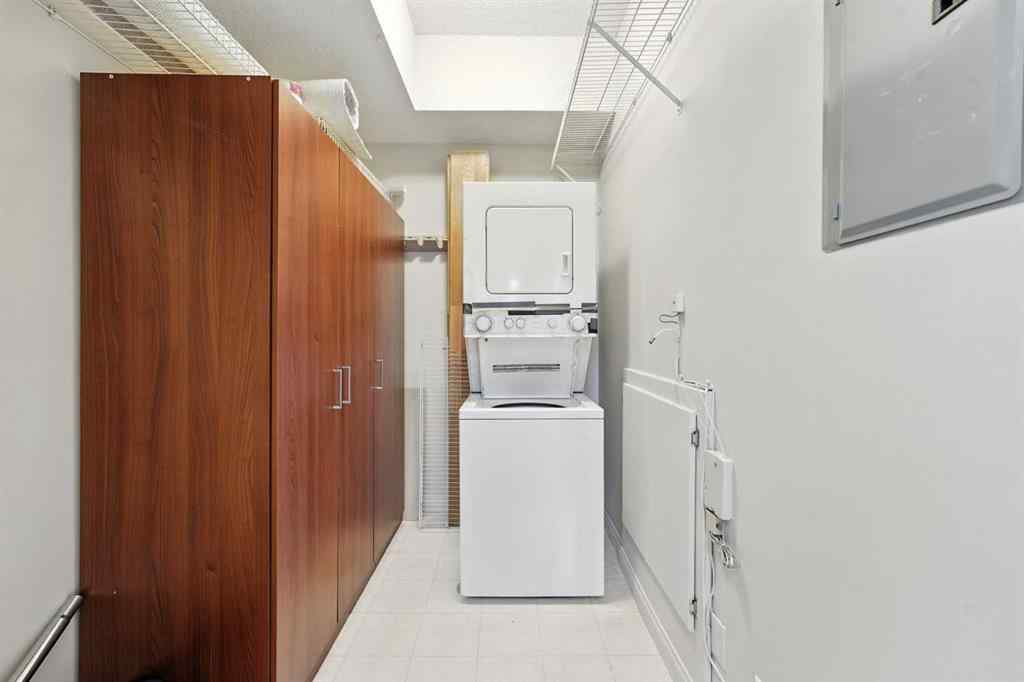 MLS® A2251907 - Unit #202 527 15 Avenue SW in Beltline Calgary, Residential