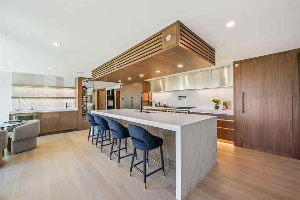 MLS® A2251908 - Unit #905 100 10A Street NW in Hillhurst Calgary, Residential