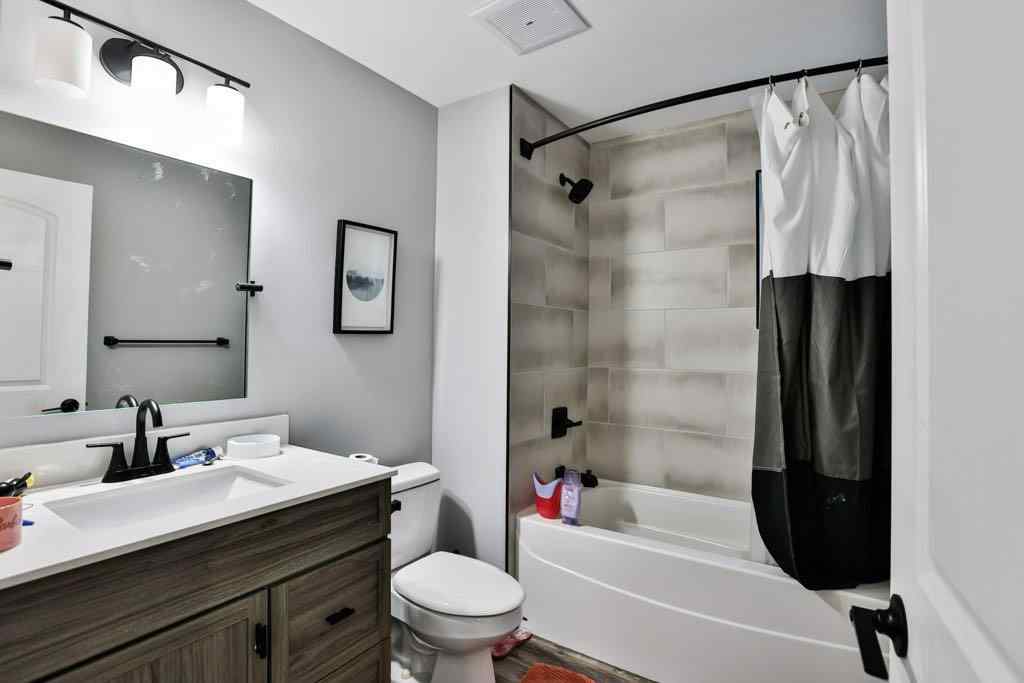 MLS® A2251911 - 368 Grizzly Crescent N in Uplands Lethbridge, Residential