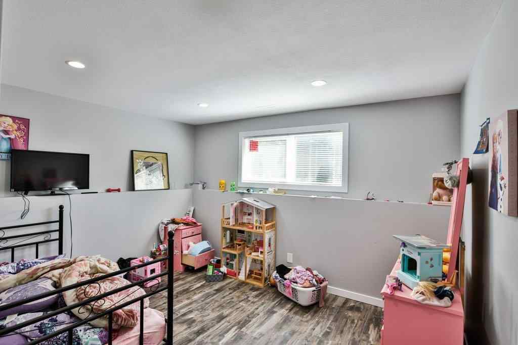 MLS® A2251911 - 368 Grizzly Crescent N in Uplands Lethbridge, Residential