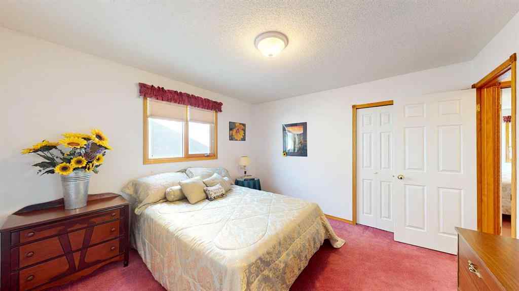 MLS® A2251914 - 376 20 Street NE in Northeast Crescent Heights Medicine Hat, Residential