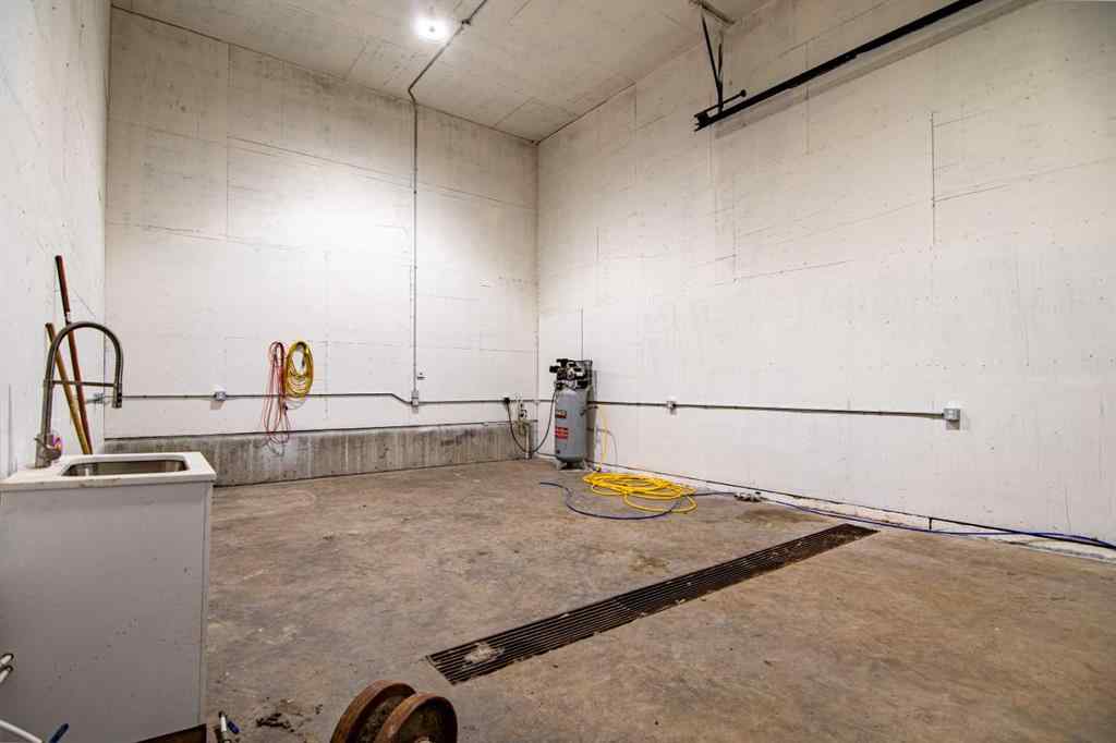 MLS® A2251928 - 20076 Township Road 370   in NONE Rural Stettler No. 6, County of, Agri-Business