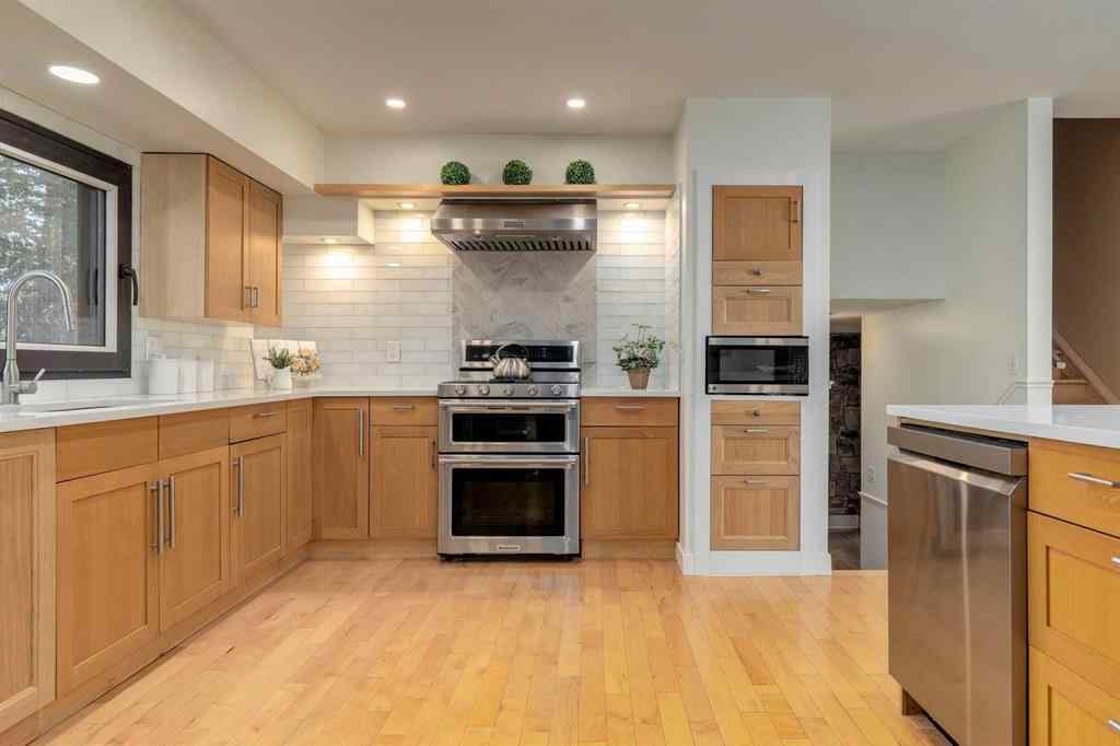 MLS® A2251935 - 48 Brabourne Rise SW in Braeside Calgary, Residential