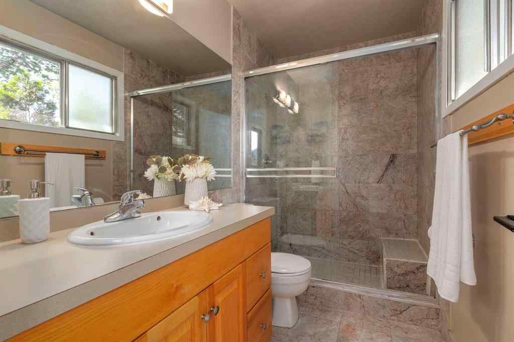 MLS® A2251935 - 48 Brabourne Rise SW in Braeside Calgary, Residential
