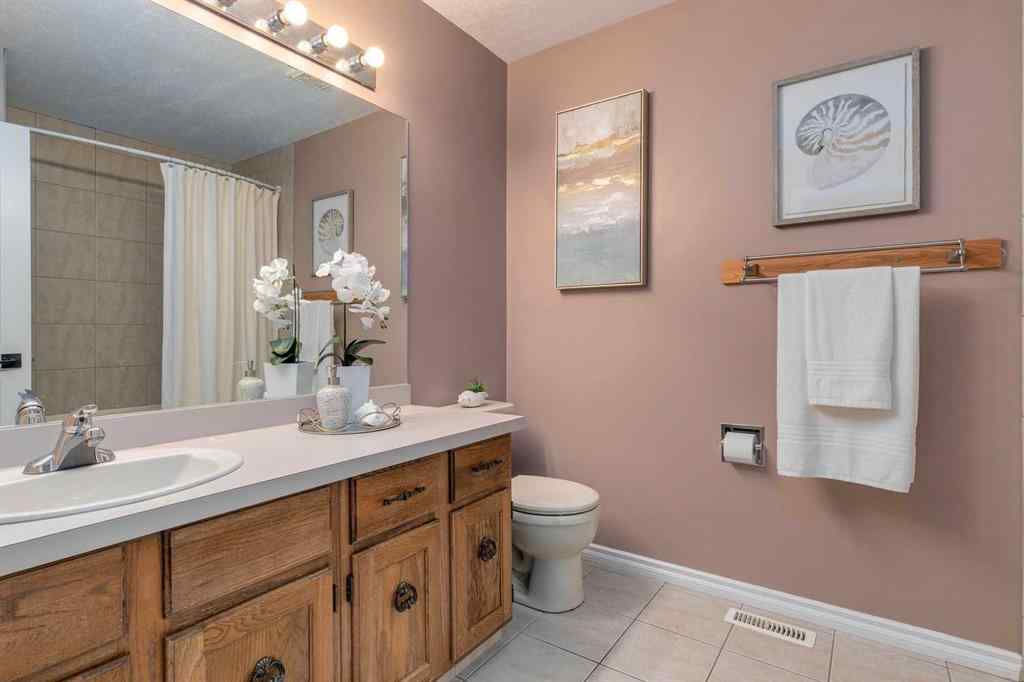 MLS® A2251935 - 48 Brabourne Rise SW in Braeside Calgary, Residential