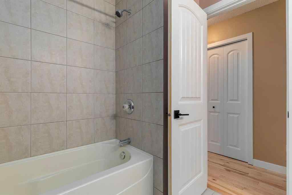 MLS® A2251935 - 48 Brabourne Rise SW in Braeside Calgary, Residential