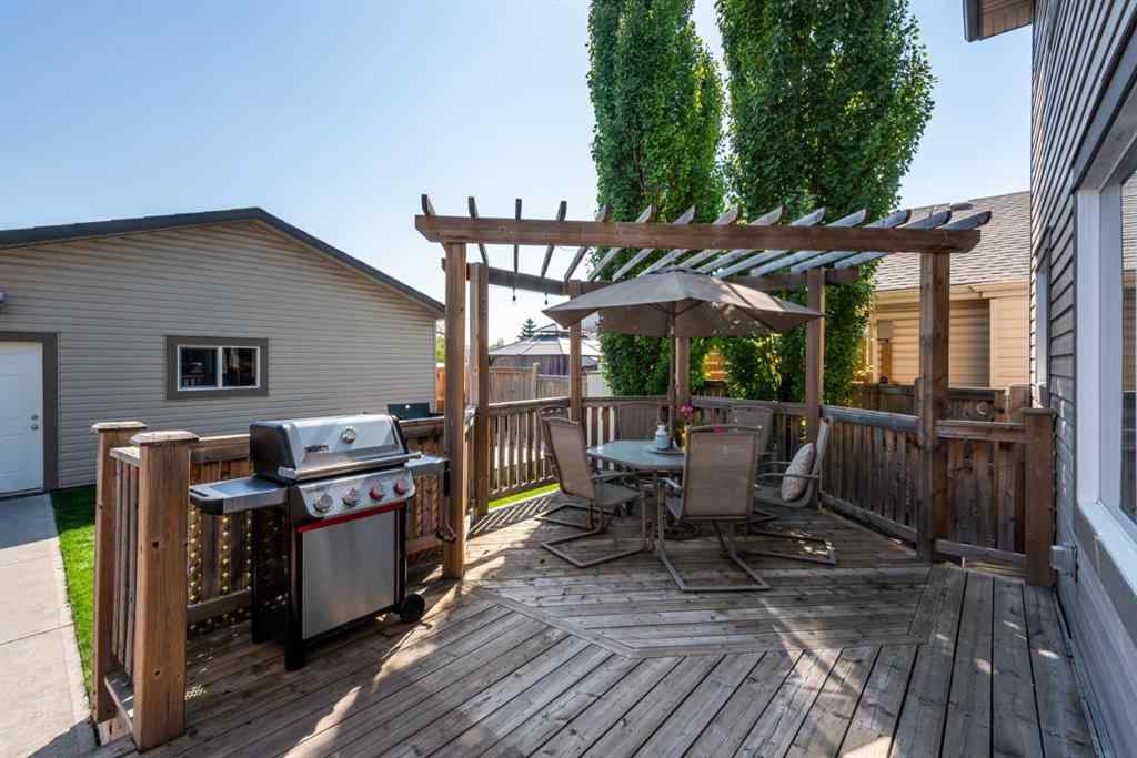 MLS® A2251939 - 395 Prestwick Close SE in McKenzie Towne Calgary, Residential
