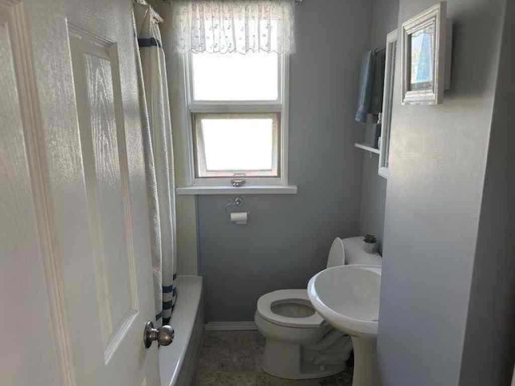 MLS® A2251940 - 11945 21 Avenue  in NONE Blairmore, Residential