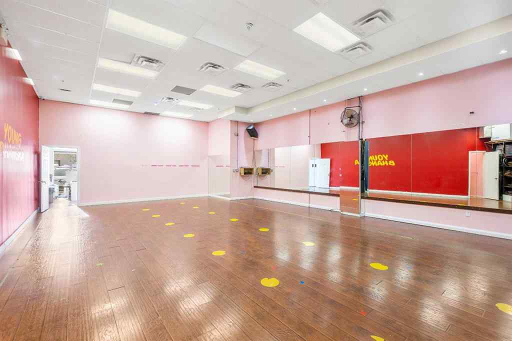 MLS® A2251950 - Unit #128 3670 63 Avenue NE in Westwinds Calgary, Commercial