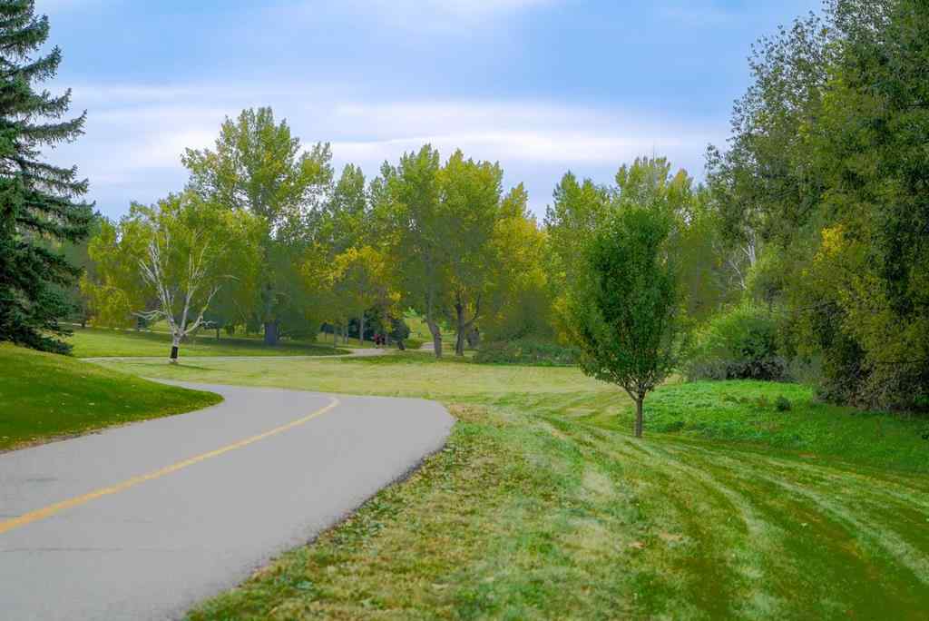 MLS® A2251951 - 417 22 Avenue NW in Mount Pleasant Calgary, Residential