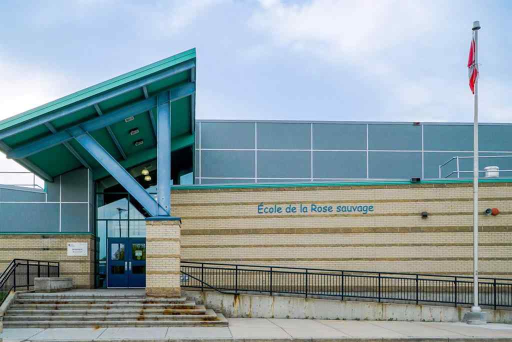 MLS® A2251951 - 417 22 Avenue NW in Mount Pleasant Calgary, Residential