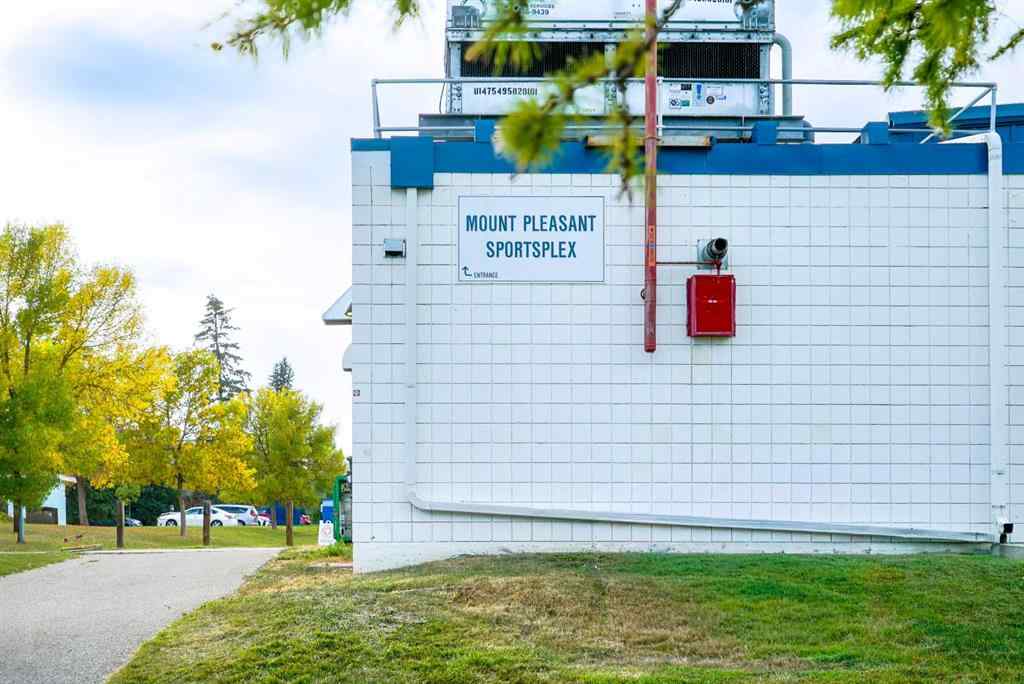 MLS® A2251951 - 417 22 Avenue NW in Mount Pleasant Calgary, Residential