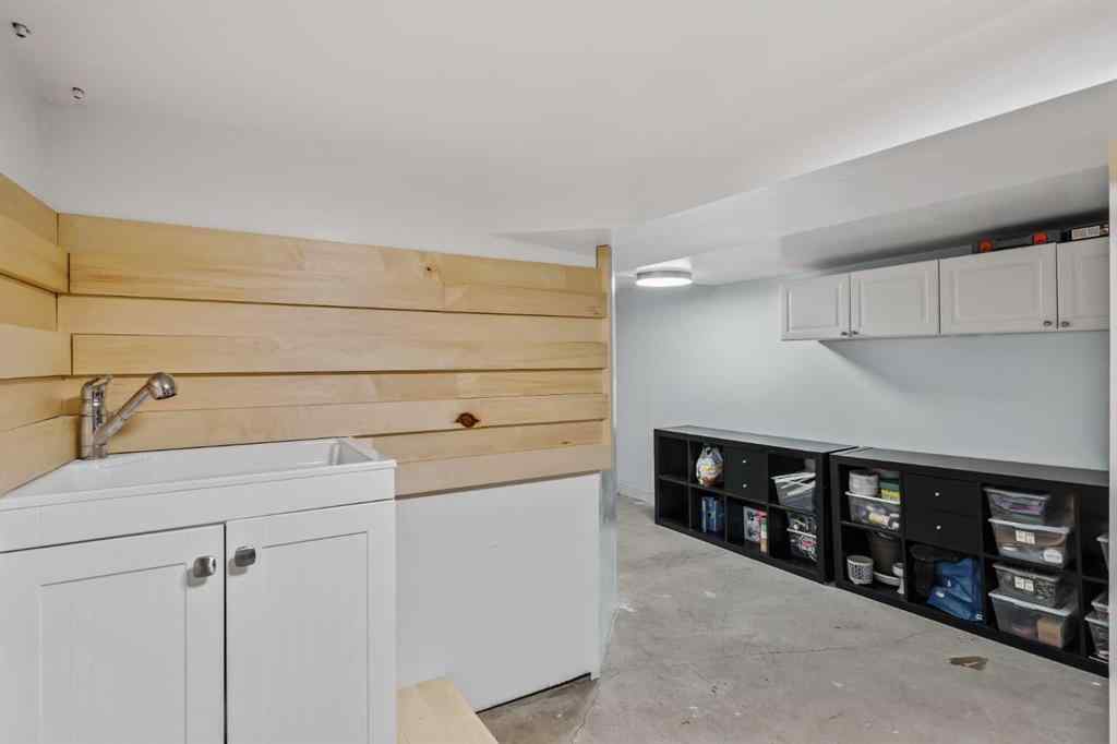 MLS® A2251959 - 703 14A Street SE in Inglewood Calgary, Residential