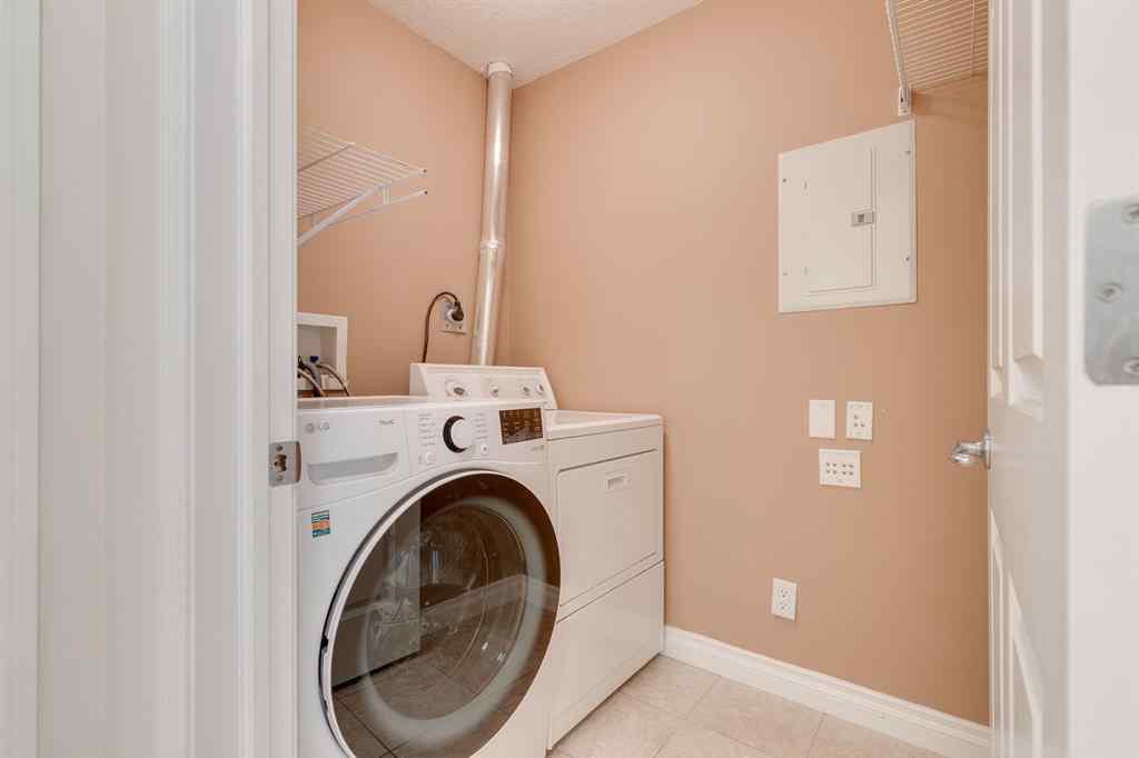 MLS® A2251970 - Unit #304 10 Hemlock Crescent SW in Spruce Cliff Calgary, Residential