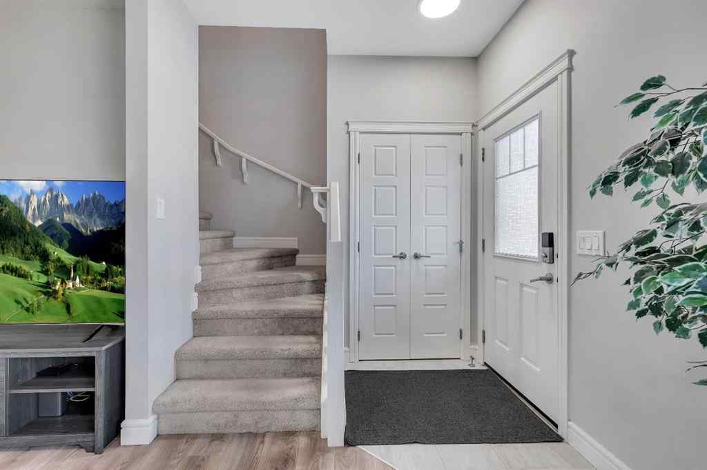 MLS® A2251975 - 41 Sunrise Heights  in Sunset Ridge Cochrane, Residential