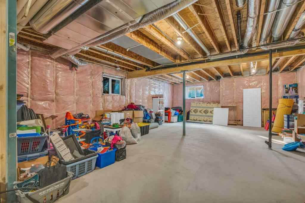 MLS® A2251979 - 35 Versant View SW in Alpine Park Calgary, Residential