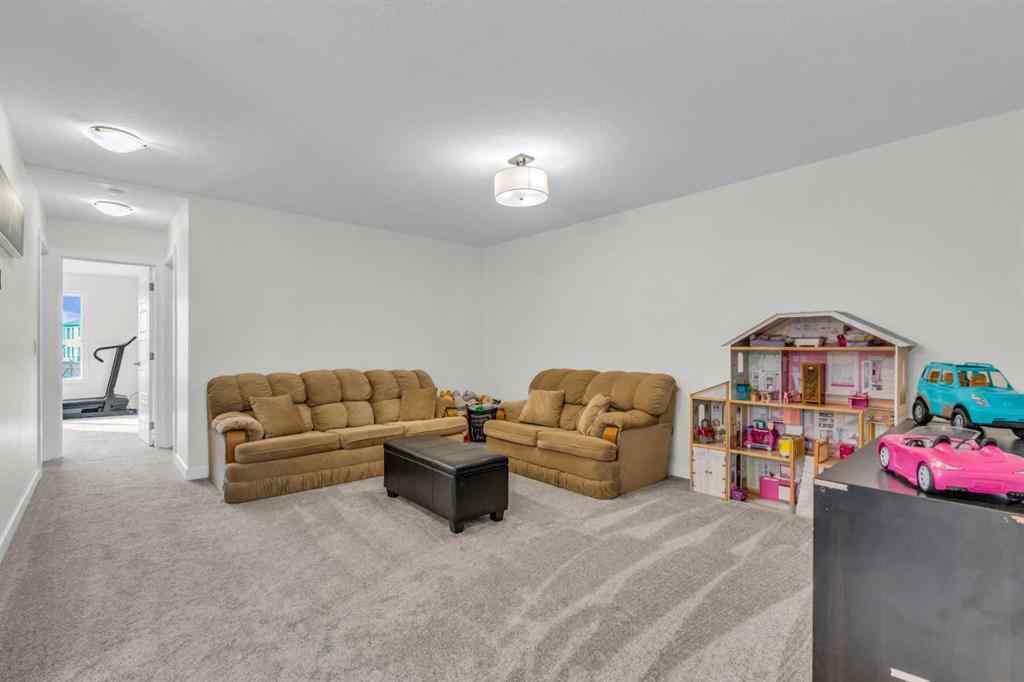 MLS® A2251979 - 35 Versant View SW in Alpine Park Calgary, Residential