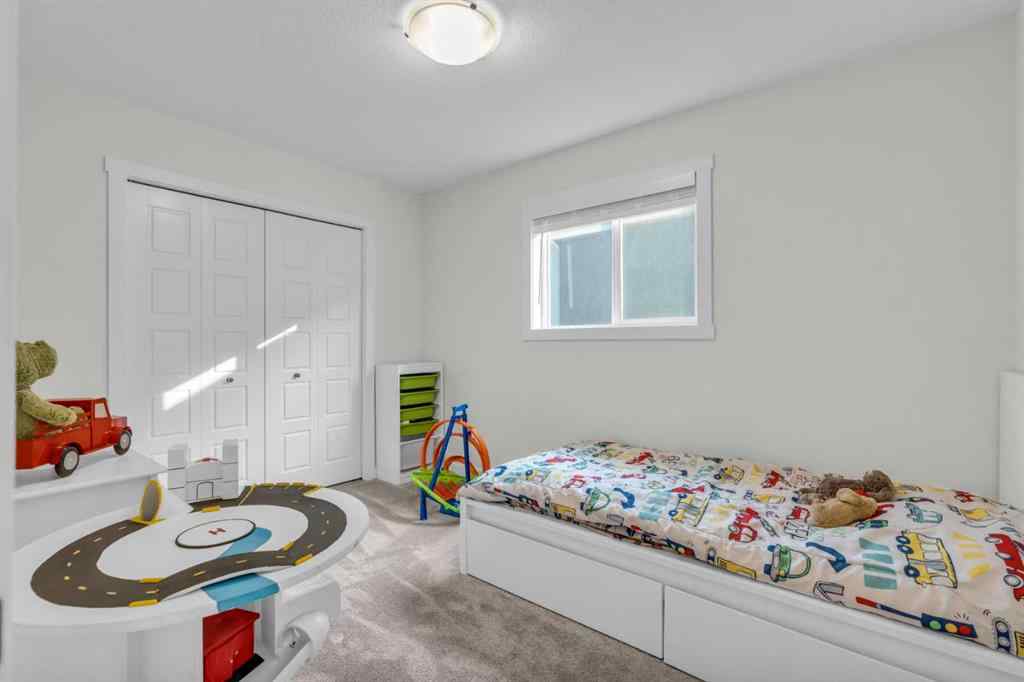 MLS® A2251979 - 35 Versant View SW in Alpine Park Calgary, Residential