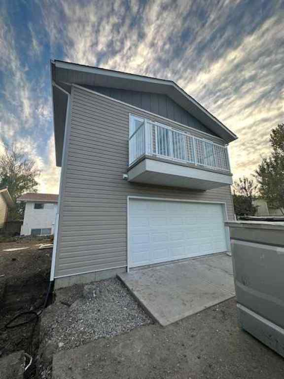 MLS® A2251986 - 23 Trent Road W in Varsity Village Lethbridge, Residential