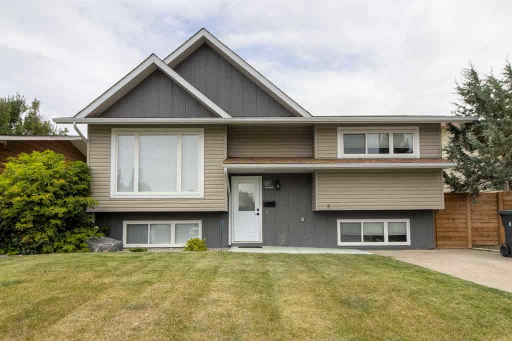 MLS® A2251986 - 23 Trent Road W in Varsity Village Lethbridge, Residential
