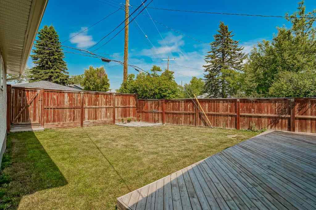 MLS® A2251987 - 5519 Buckthorn Road NW in Thorncliffe Calgary, Residential