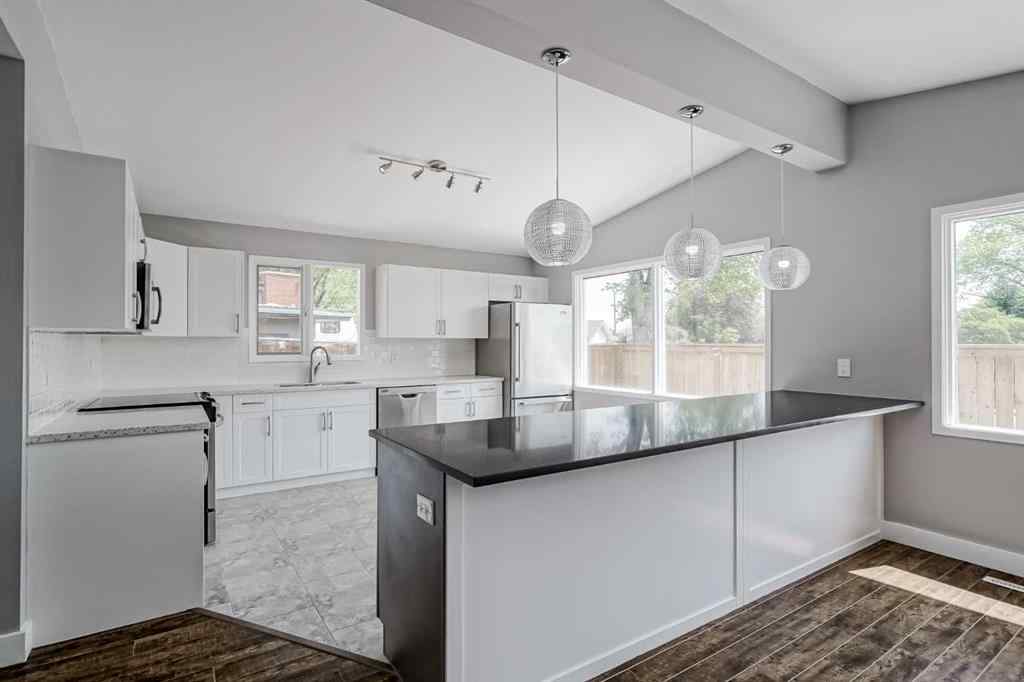 MLS® A2251987 - 5519 Buckthorn Road NW in Thorncliffe Calgary, Residential