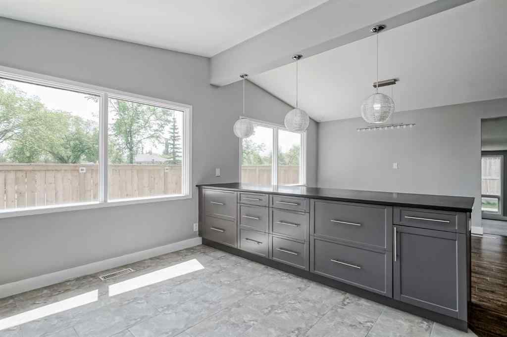 MLS® A2251987 - 5519 Buckthorn Road NW in Thorncliffe Calgary, Residential