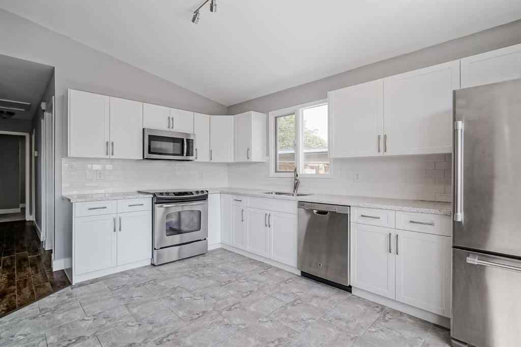MLS® A2251987 - 5519 Buckthorn Road NW in Thorncliffe Calgary, Residential