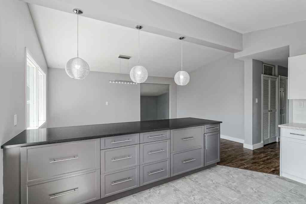 MLS® A2251987 - 5519 Buckthorn Road NW in Thorncliffe Calgary, Residential