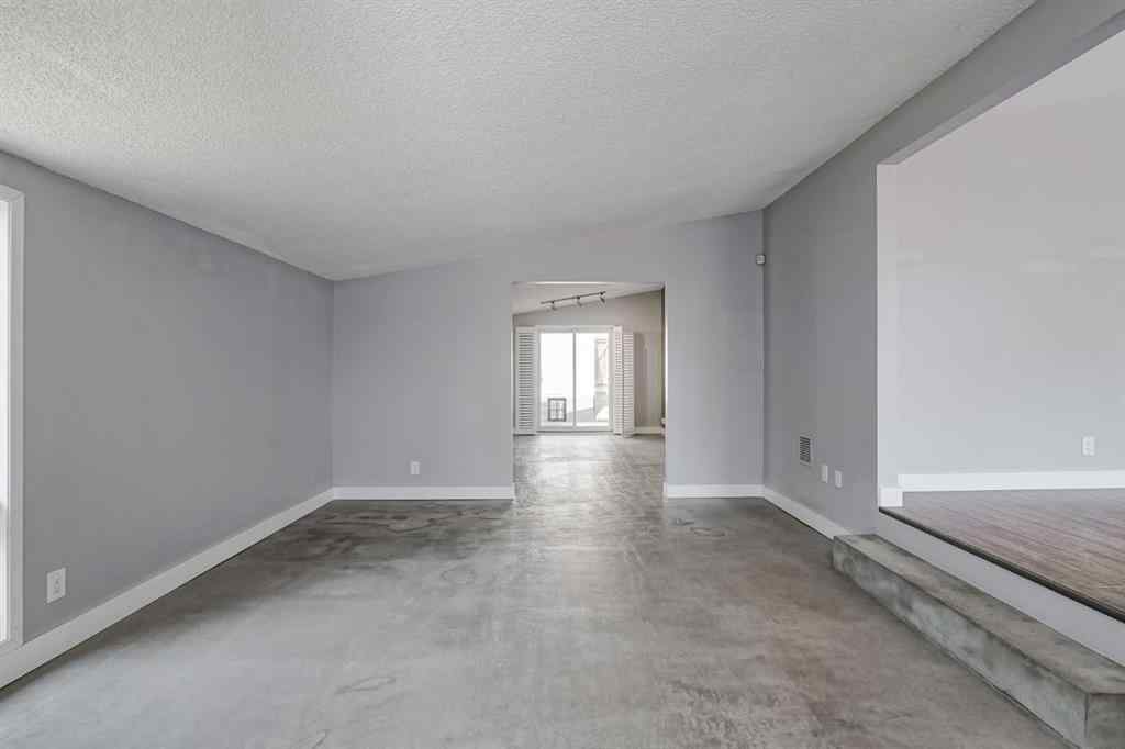 MLS® A2251987 - 5519 Buckthorn Road NW in Thorncliffe Calgary, Residential
