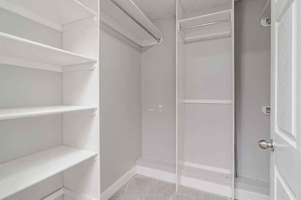 MLS® A2251987 - 5519 Buckthorn Road NW in Thorncliffe Calgary, Residential