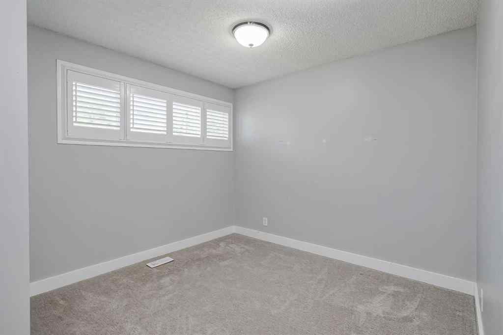 MLS® A2251987 - 5519 Buckthorn Road NW in Thorncliffe Calgary, Residential