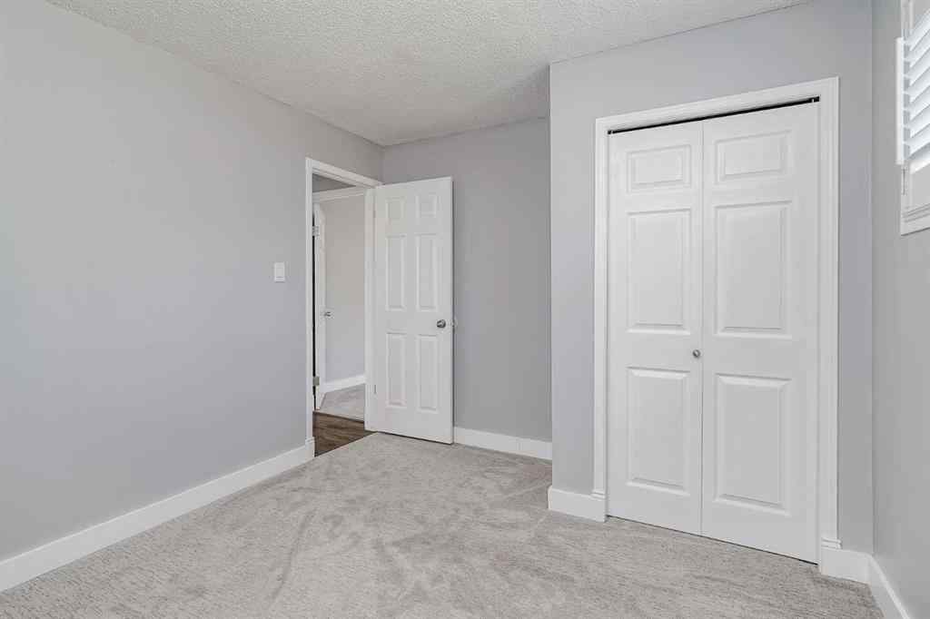 MLS® A2251987 - 5519 Buckthorn Road NW in Thorncliffe Calgary, Residential