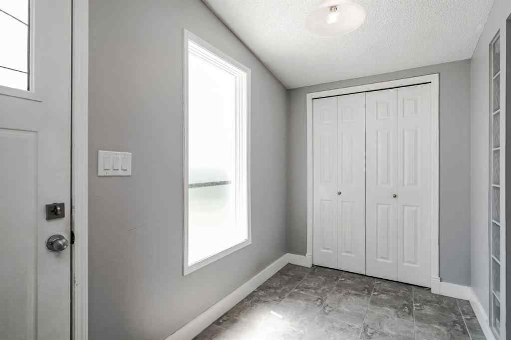 MLS® A2251987 - 5519 Buckthorn Road NW in Thorncliffe Calgary, Residential