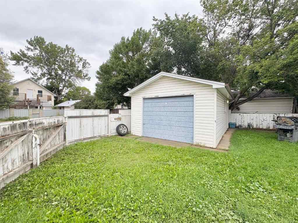 MLS® A2251988 - 1311 3 A Avenue N in Westminster Lethbridge, Residential