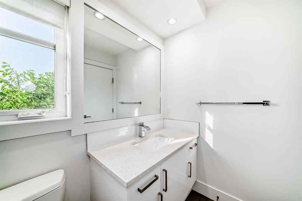 MLS® A2251989 - 1812 47 Street NW in Montgomery Calgary, Residential