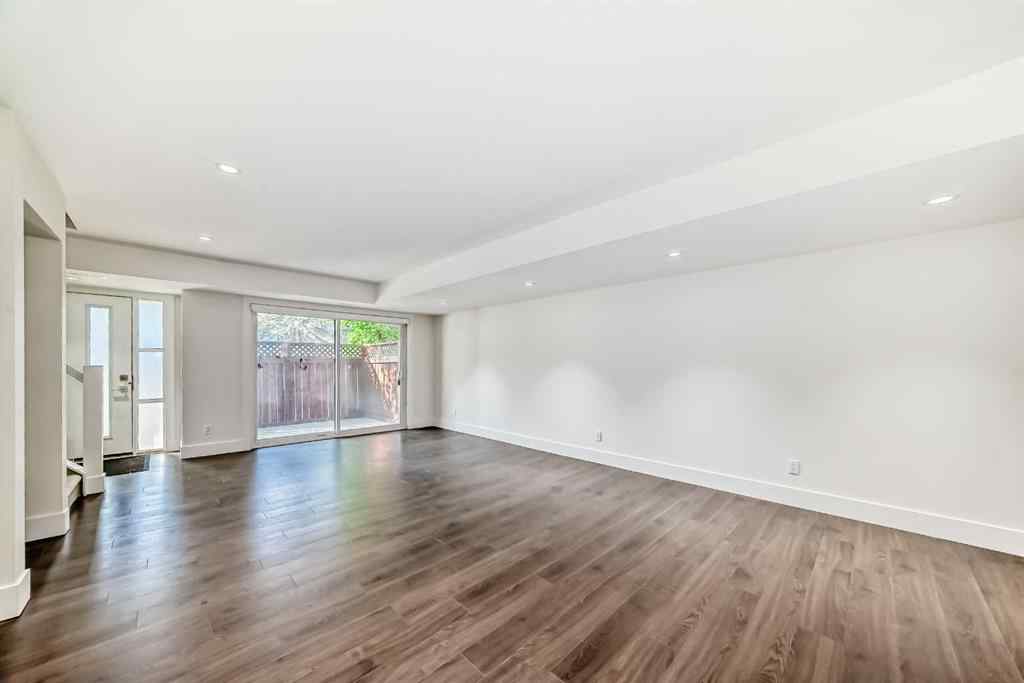 MLS® A2251989 - 1812 47 Street NW in Montgomery Calgary, Residential