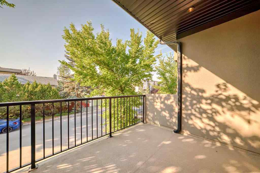 MLS® A2251989 - 1812 47 Street NW in Montgomery Calgary, Residential