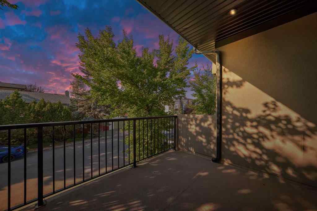 MLS® A2251989 - 1812 47 Street NW in Montgomery Calgary, Residential