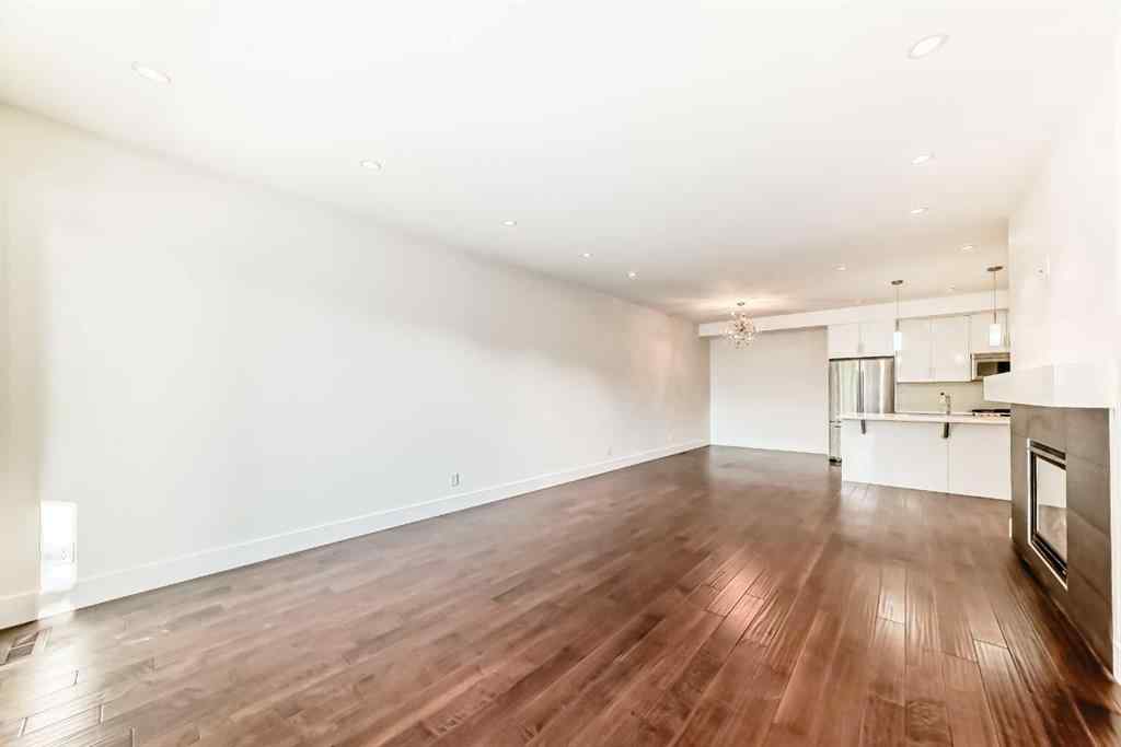 MLS® A2251989 - 1812 47 Street NW in Montgomery Calgary, Residential