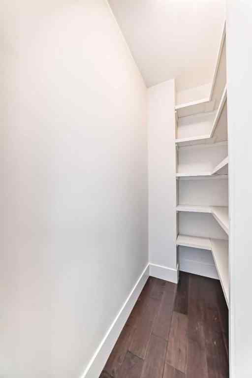 MLS® A2251989 - 1812 47 Street NW in Montgomery Calgary, Residential