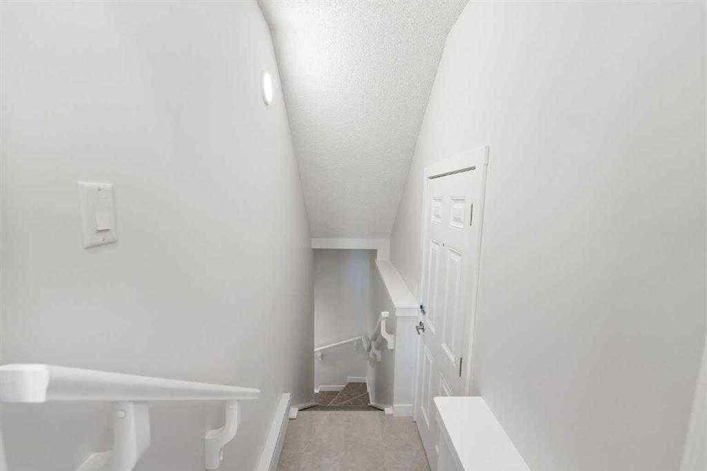 MLS® A2251990 - 526 Wolf Willow Boulevard SE in Wolf Willow Calgary, Residential